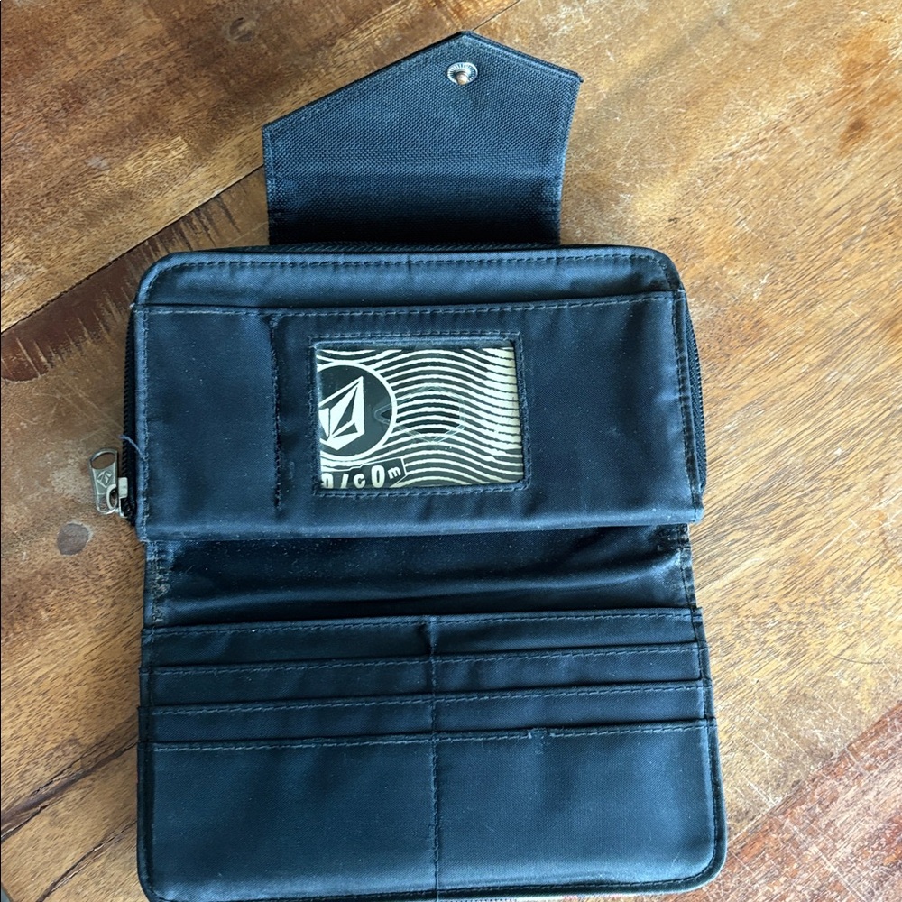 Volcom Aztec Pattern Wallet with Black Snap Flap - image 2